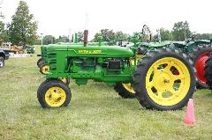 1949 Farmall H (owned by Gene Rolke)